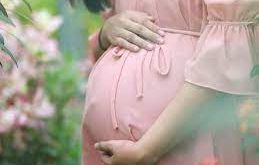 बच्चा मां के पेट से ही पहचानने लगता है स्वाद और गंध, जानिए गर्भ में रहते हुए भी कौन सी चीजें खाने से होता है बच्चा खुश